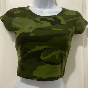Very soft Green camo crop workout too